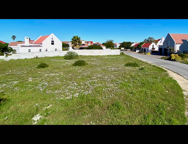 647M² VACANT LAND FOR SALE IN PORT OWEN